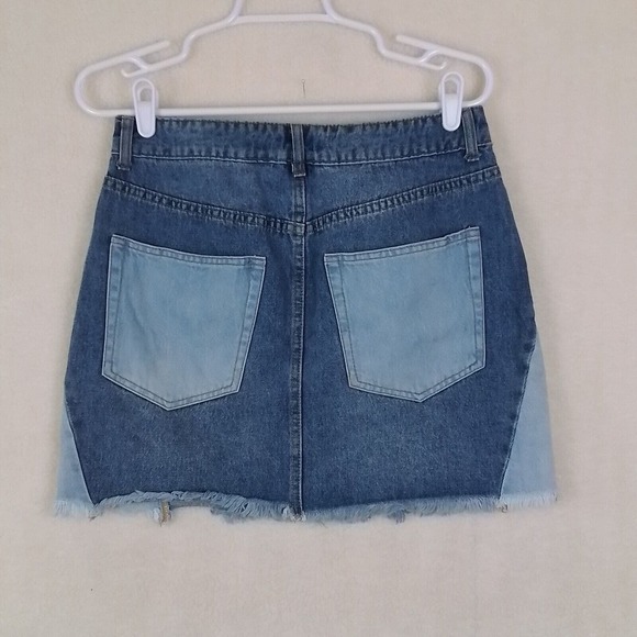 Forever 21 Color Block Mini Jean Skirt Size Large‎ in Light Wash Denim - Picture 2 of 13